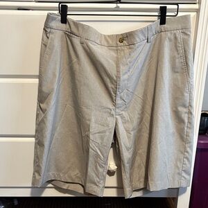 Grand Slam Men's Light Gray Flat Front Shorts size 40